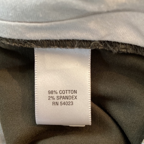 Banana Republic olive cropped pants - Picture 6 of 7